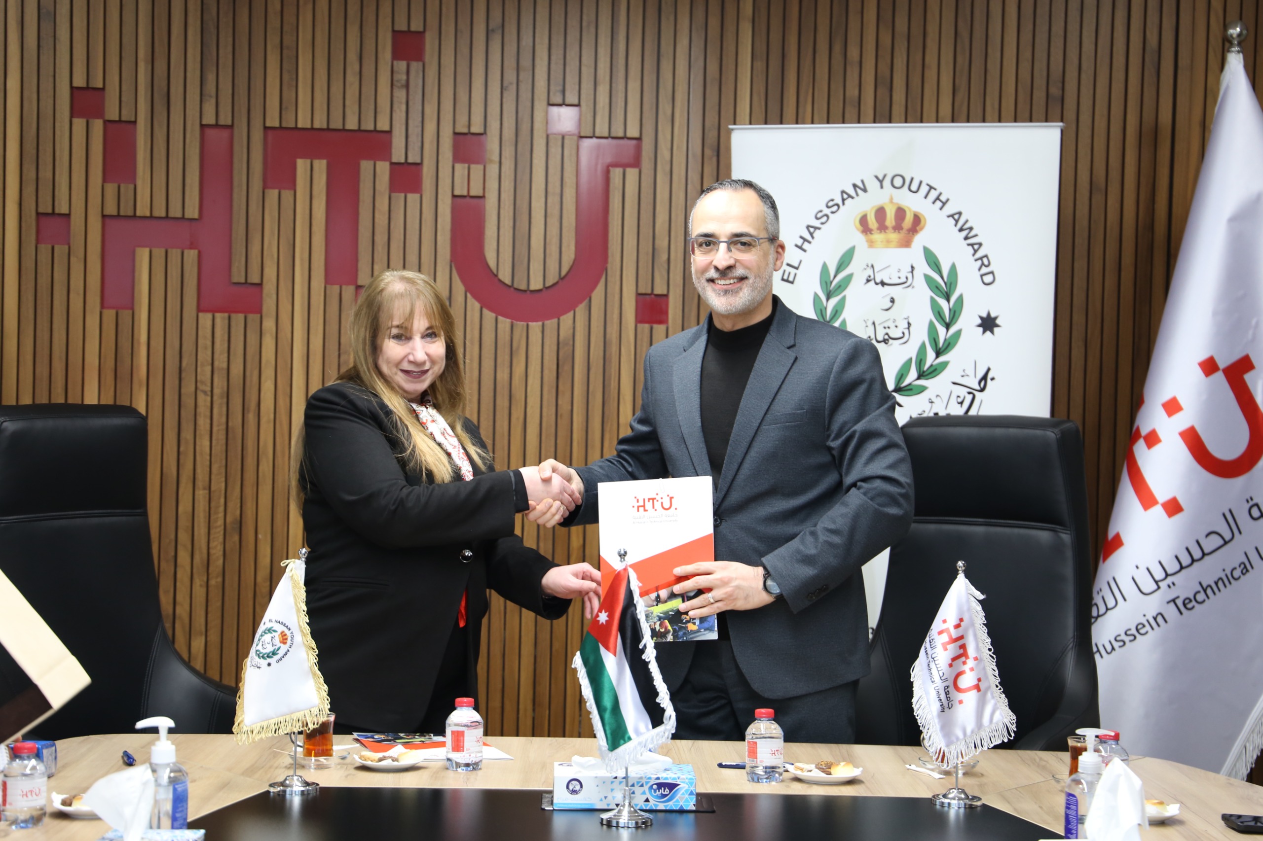 جائزة الحسن للشباب وجامعة الحسين التقنية توقّعان مذكرة تفاهم