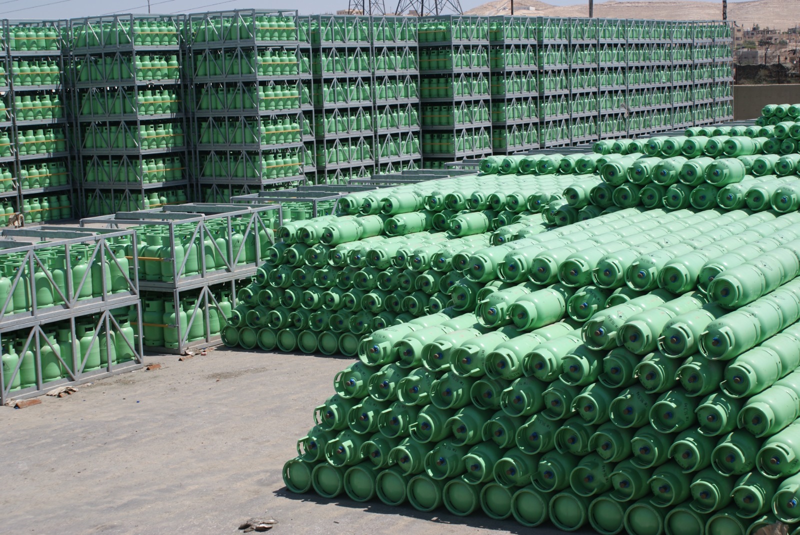 المصفاة: تعبئة 781162 أسطوانة غاز خلال المنخفض الجوي