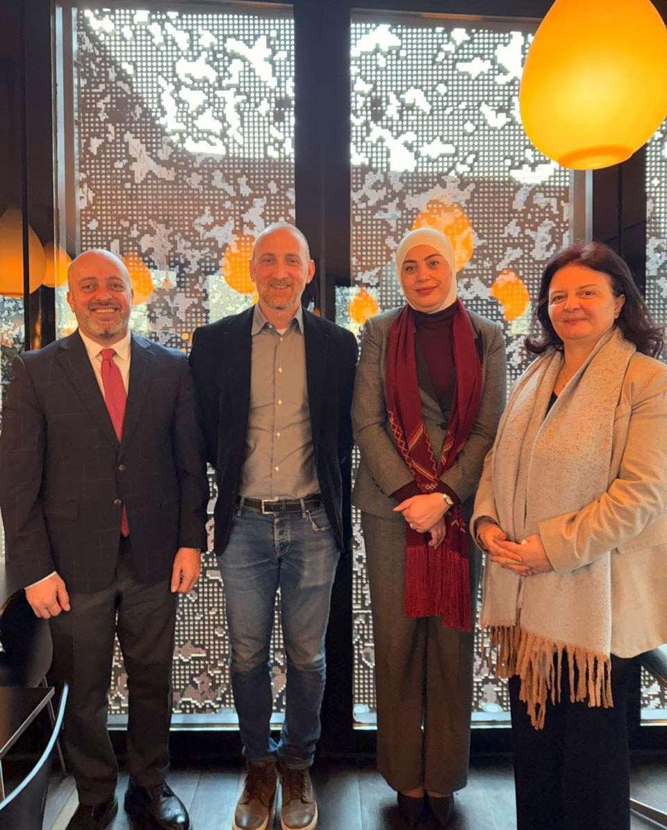 Social Development Minister, Van Leer Foundation CEO discuss care services cooperation