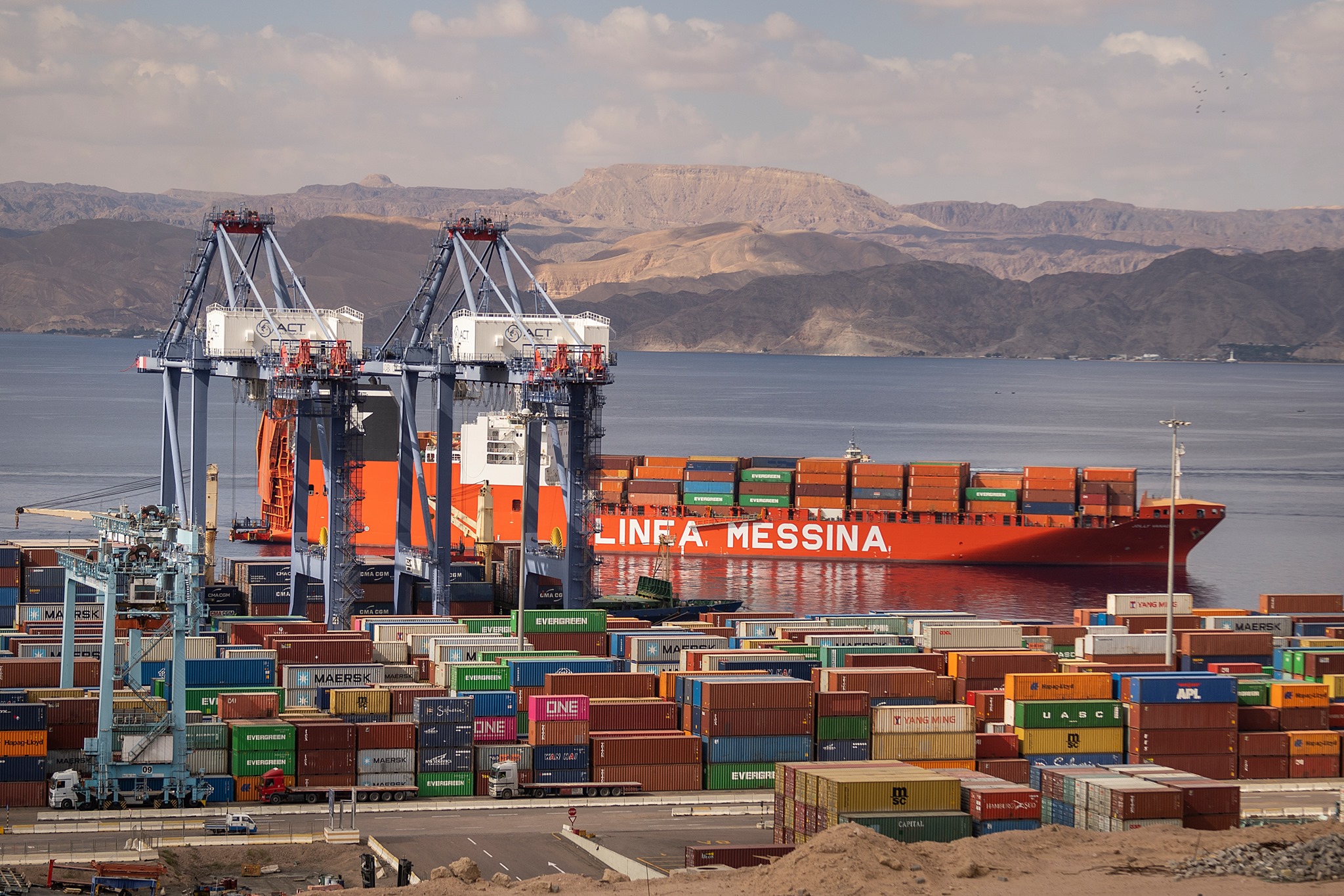 Aqaba Container Terminal achieved 'record' handling operations in 2025