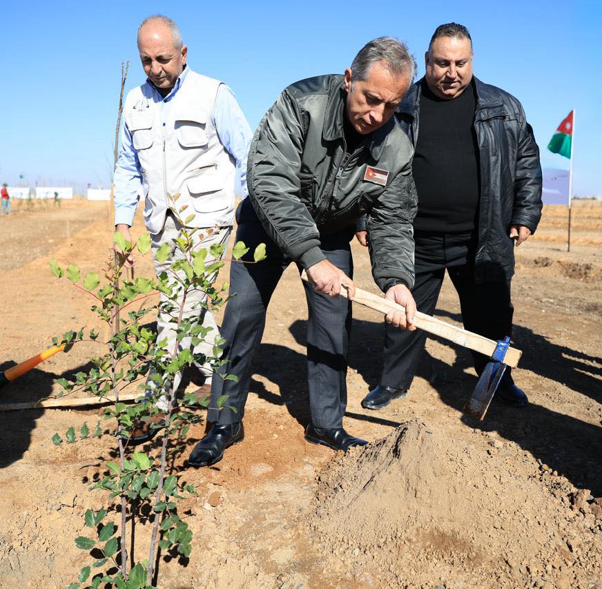 PM tours Mafraq Governorate, participates in tree-planting event at new park