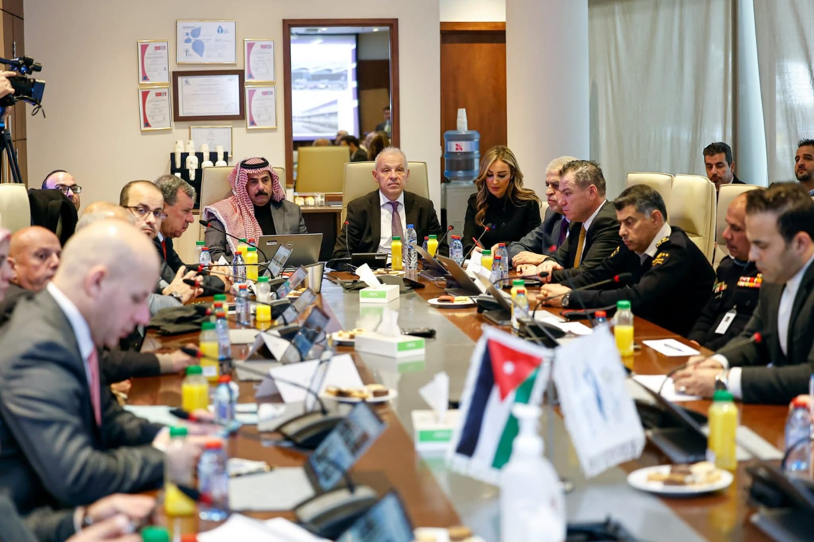 "النقل النيابية" تزور مطار الملكة علياء الدولي