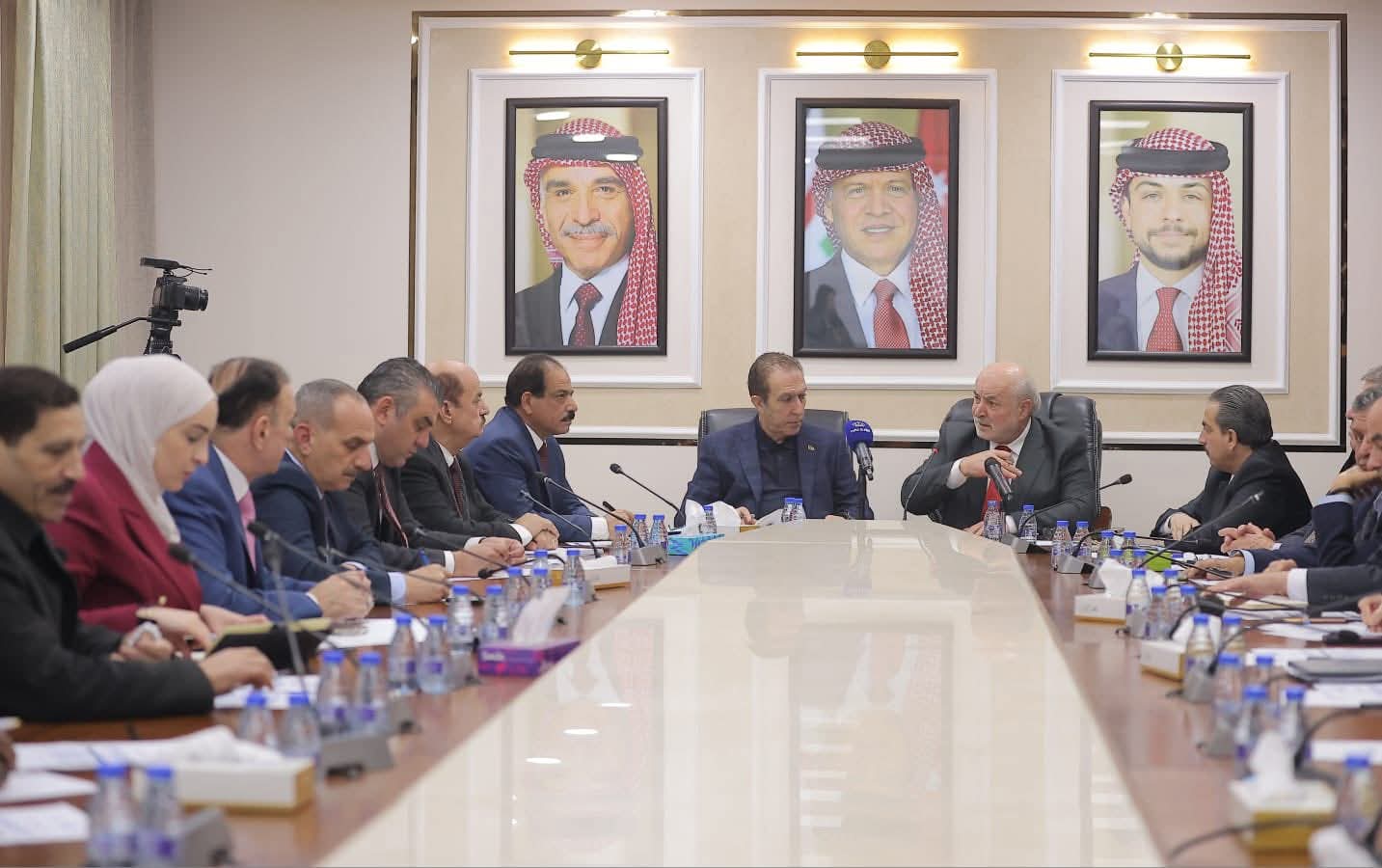 "الميثاق النيابية" تبحث مع المجلس الاقتصادي والاجتماعي القضايا الاقتصادية