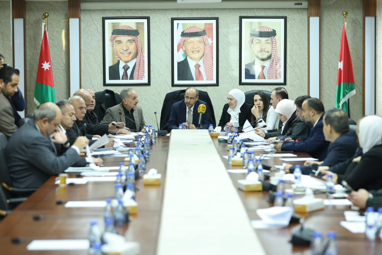 "المالية النيابية" تناقش تقرير ديوان المحاسبة المتعلق بالجامعات