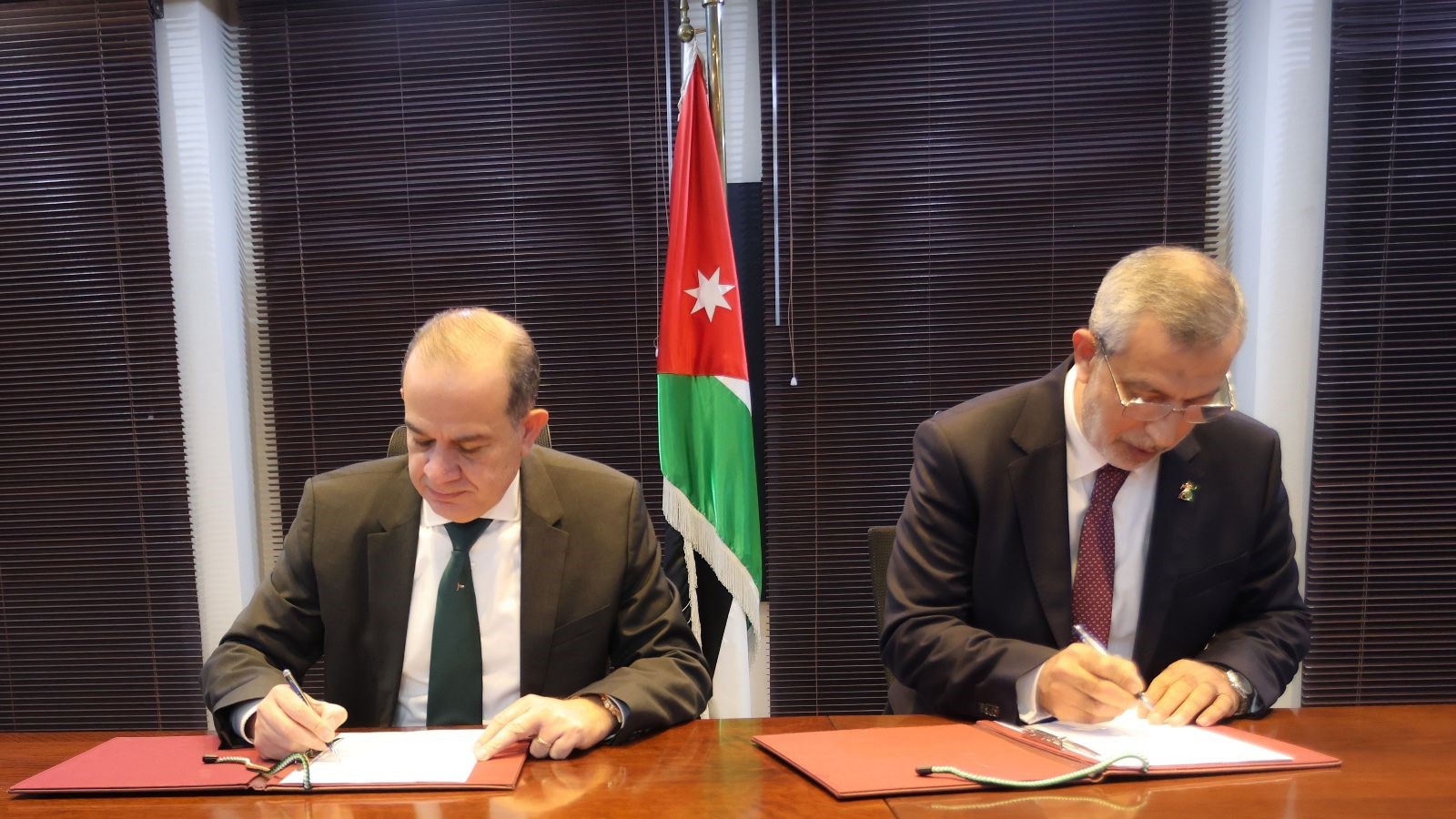 "الاقتصاد الرقمي" و"نقابة المحامين" توقعان اتفاقية تعاون