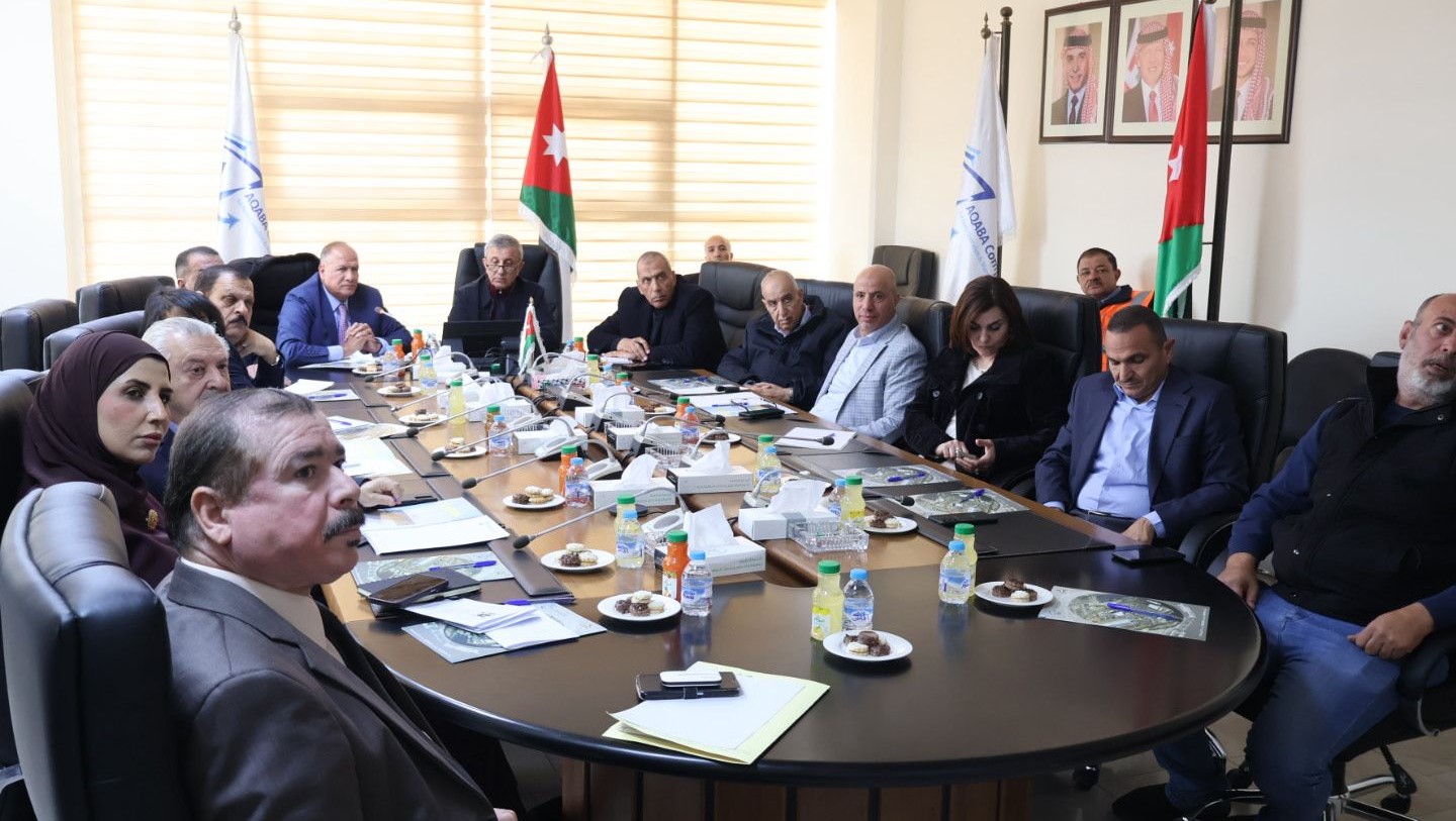 لجنة العمل في "الأعيان" تطلع على واقع الشركات والقطاع الصناعي في العقبة