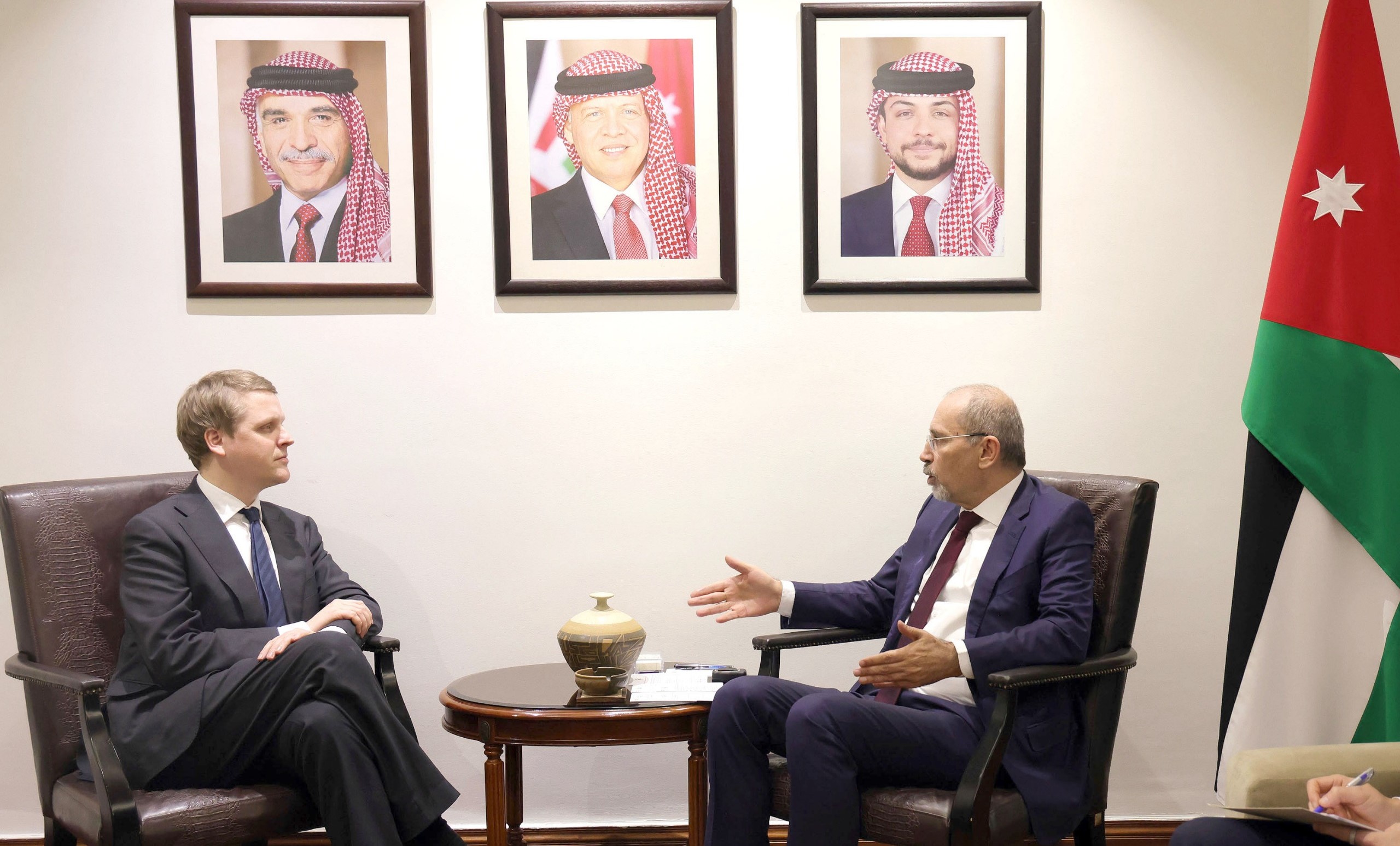 وزير الخارجية يلتقي وزير التنمية الدولية النرويجي