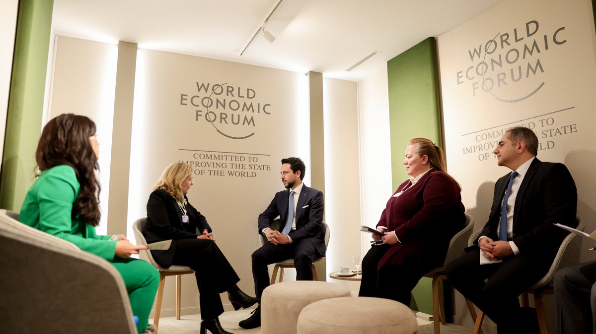 Crown Prince meets with EIB president, leaders of global companies on WEF sidelines