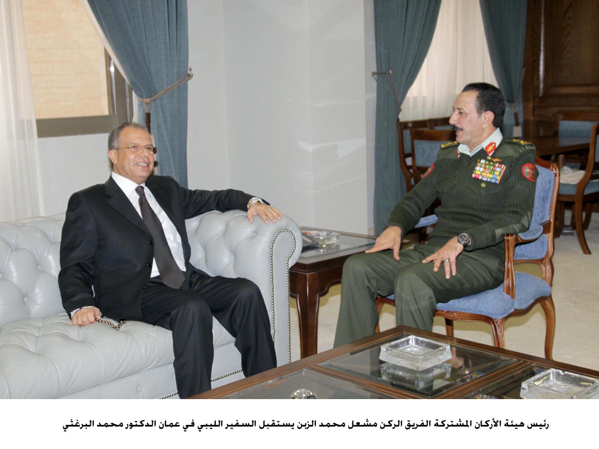 رئيس هيئة الأركان المشتركة يستقبل السفير الليبي