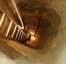 مصرع فلسطيني في انهيار نفق بين غزة ومصر