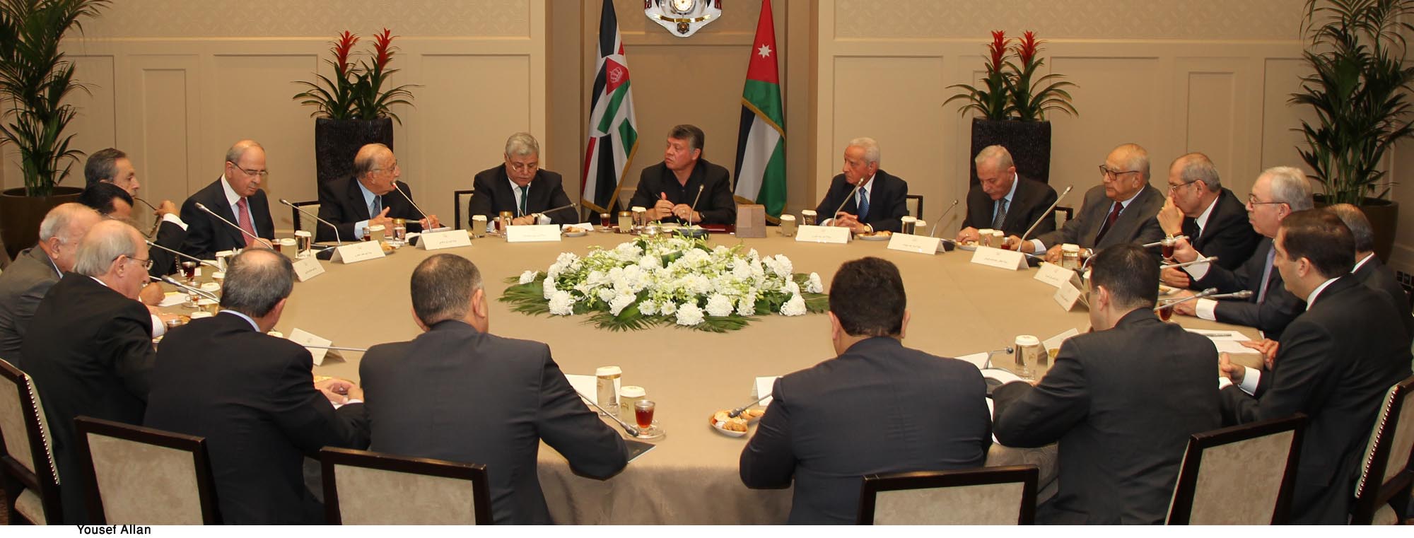 King meets former premiers