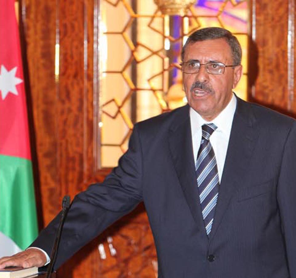 رئيس الوزراء بالوكاله يلتقي اللجنة التحضيرية للمتقاعدين العسكريين