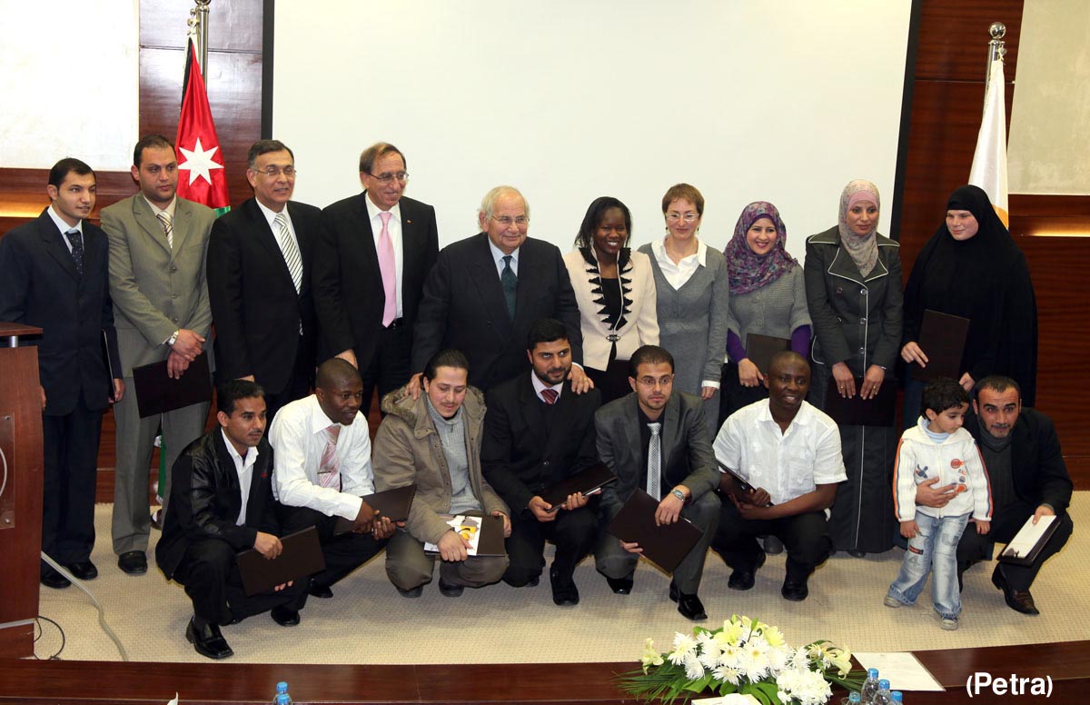 تخريج طلبة التأهيل البصري في الجامعة الألمانية الاردنية