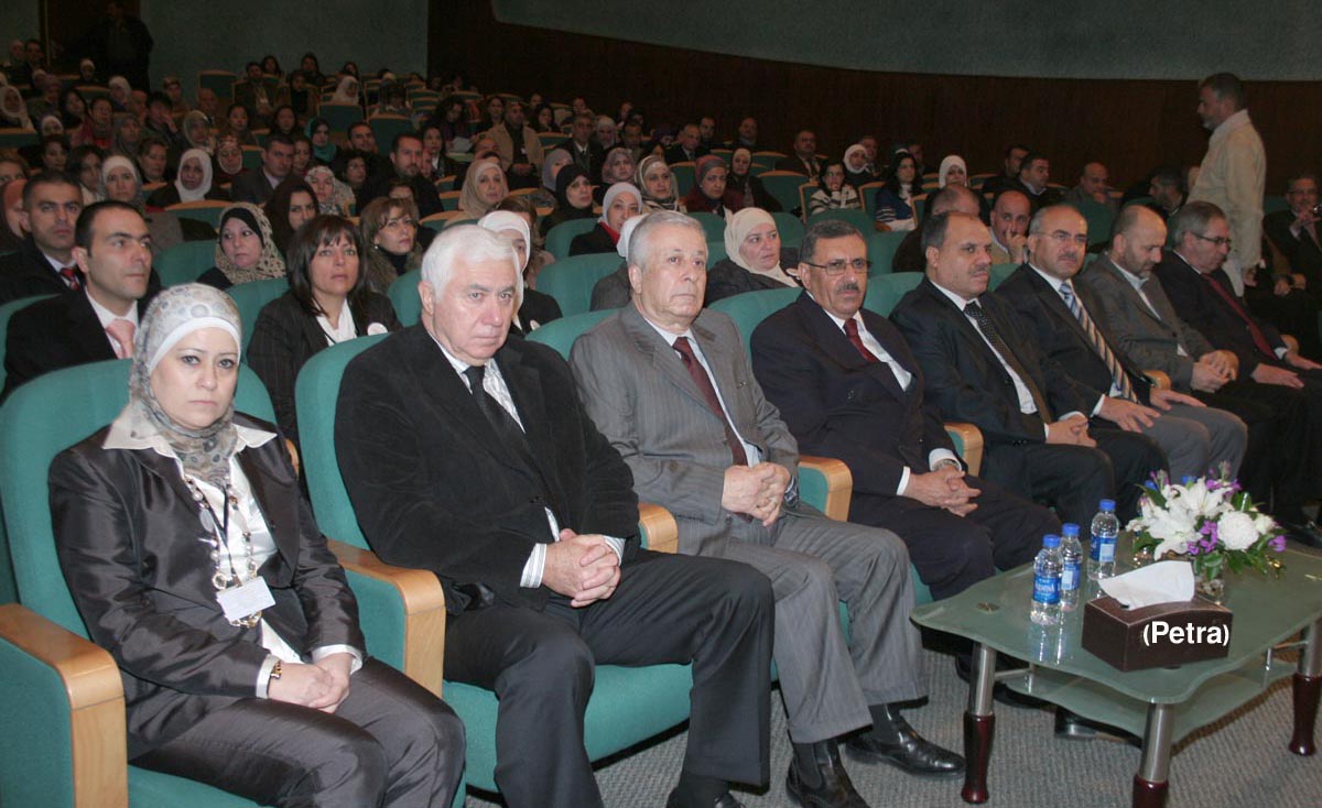 وزير التربية يفتتح مؤتمراً تعليمياً دوليا في الكلية العلمية الاسلامية