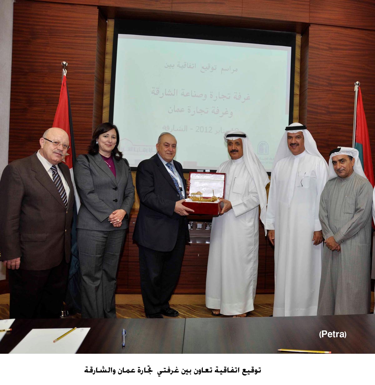 اتفاقية تعاون بين غرفتي تجارة عمان والشارقة