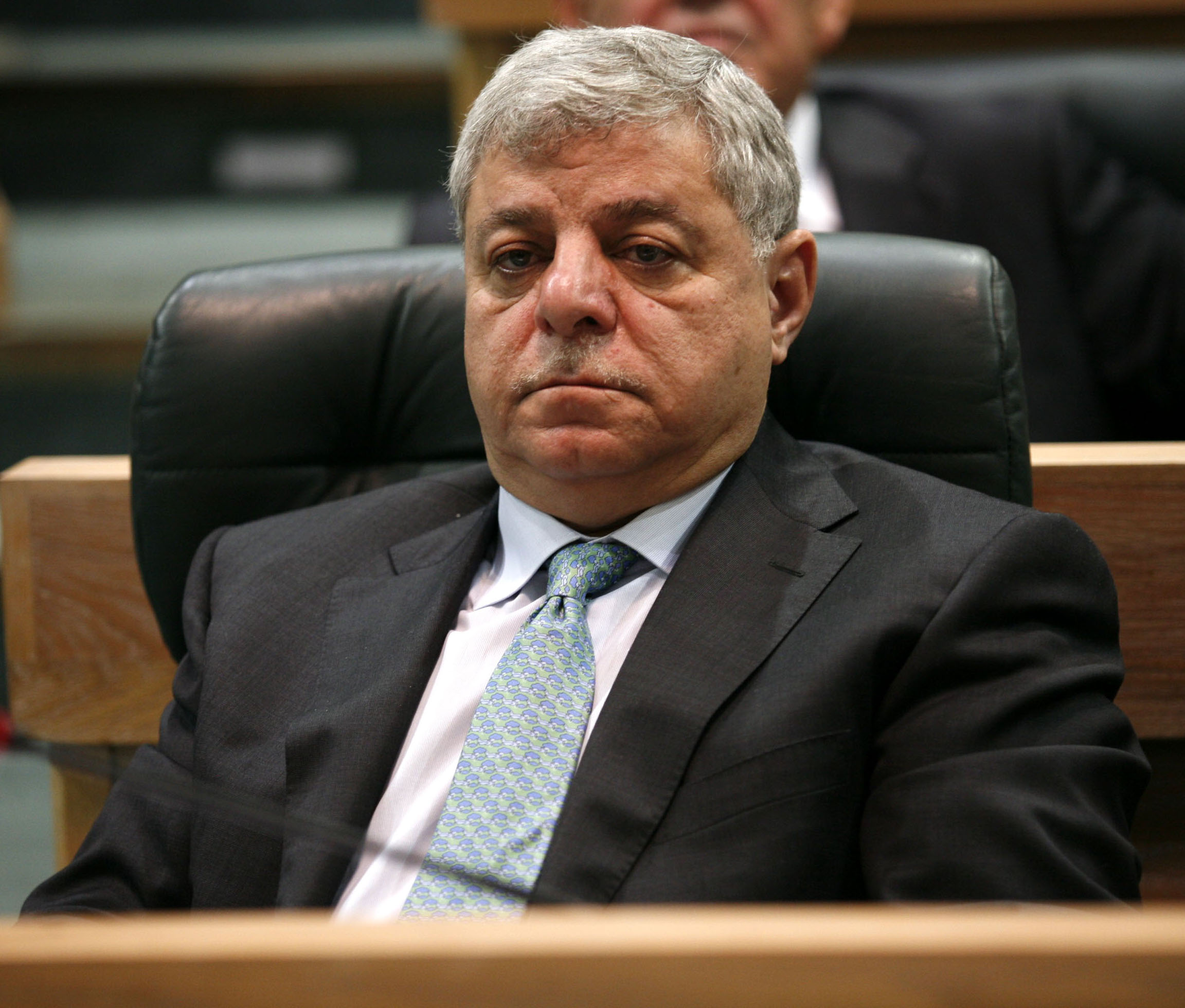 رئيس الوزراء يشكل لجنة لوضع خطة توعية في ترشيد استهلاك الطاقة