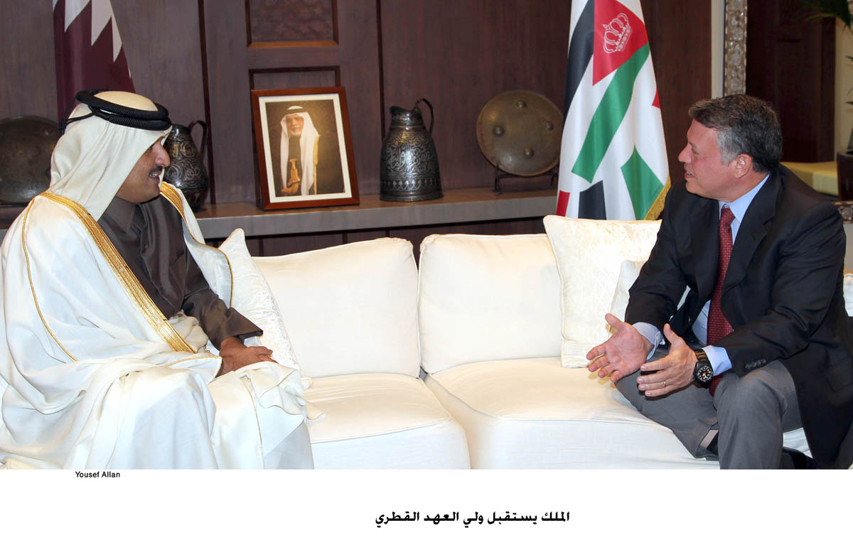 King meets Qatari Crown Prince, Hamas politburo chief