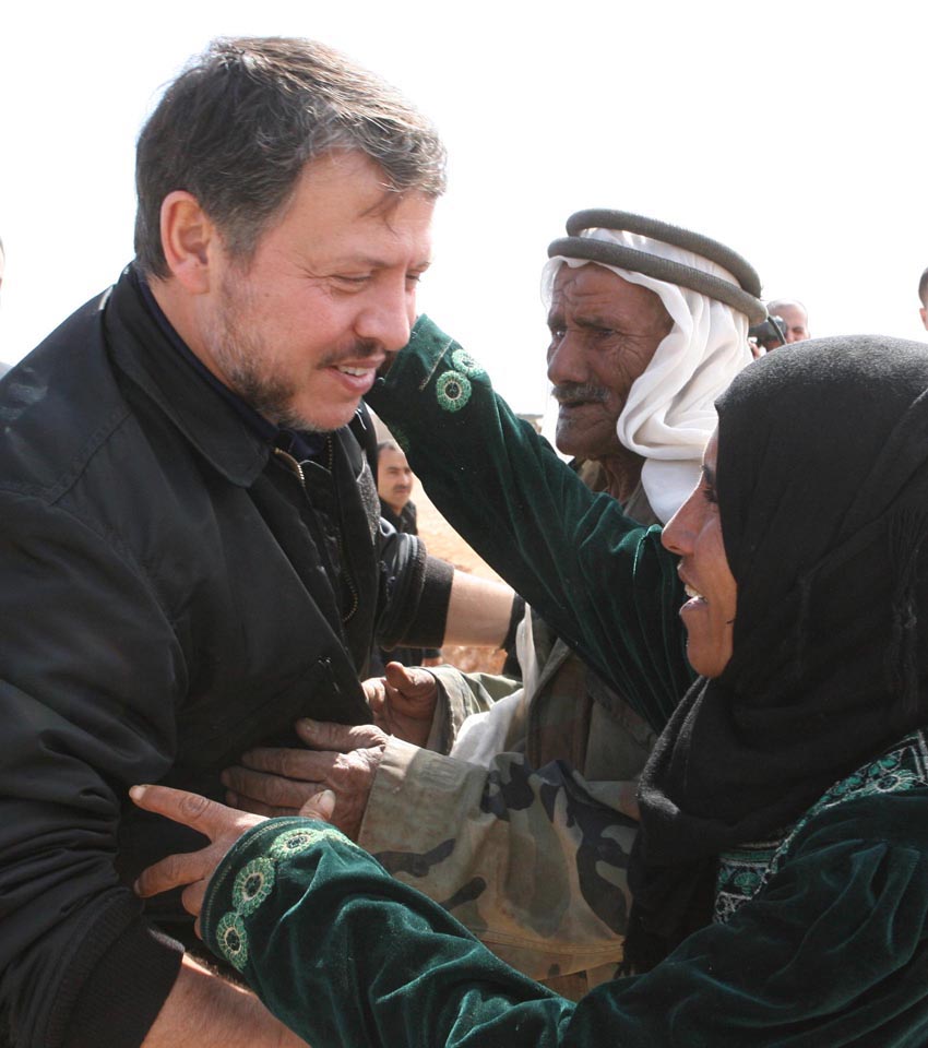 تواصل جلالة الملك مع المواطنين عبر وسائل الاعلام صورة للمجتمع المتكاتف