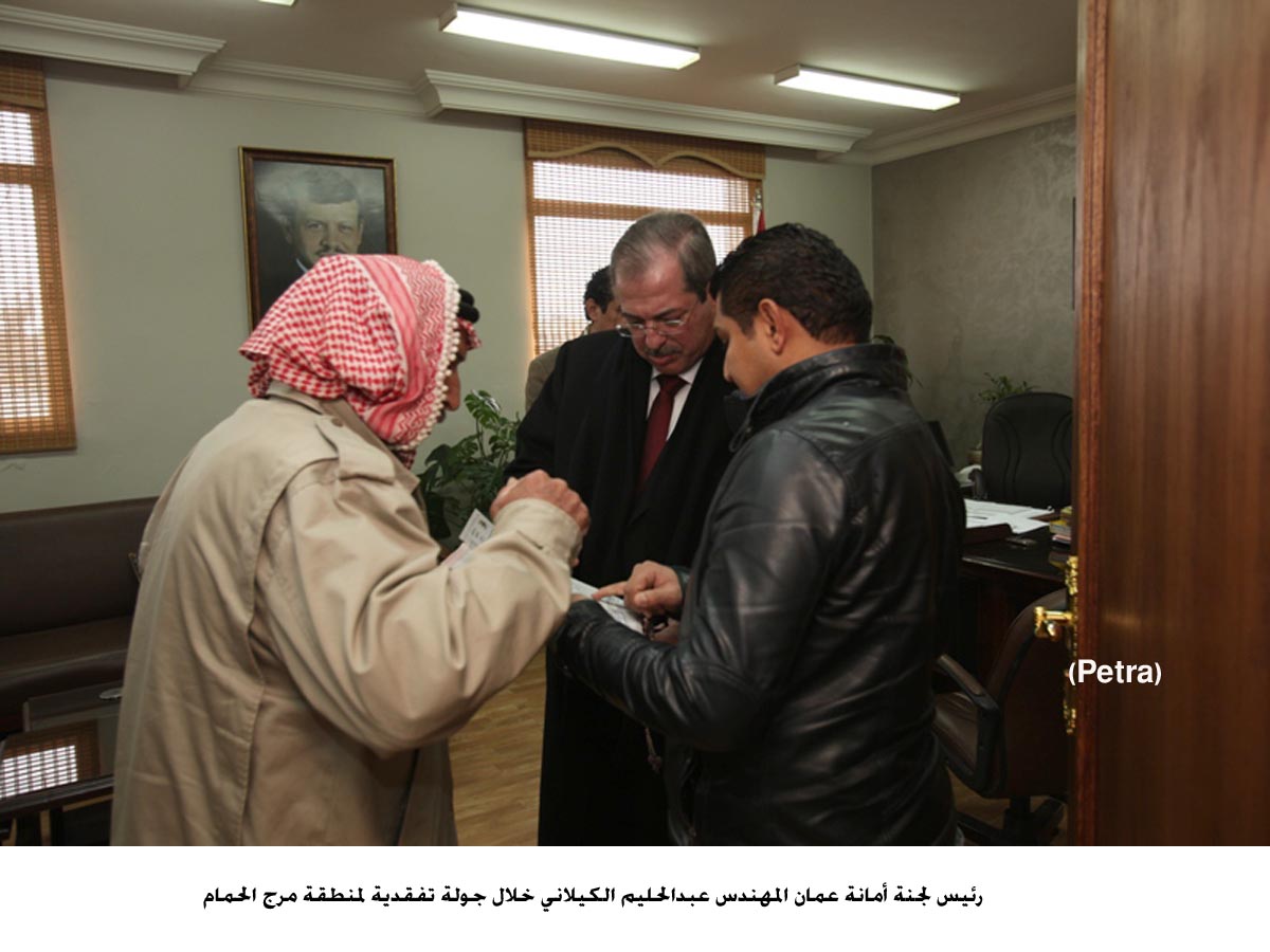 الكيلاني يوعز بتنفيذ أعمال تعبيد وصيانة في منطقة مرج الحمام