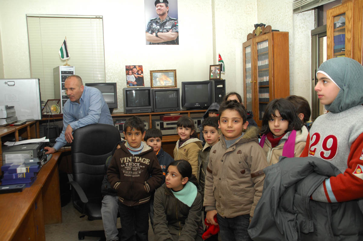 وفد من طلبة مركز الرضوان القرآني يزور المديرية العامة للدفاع المدني