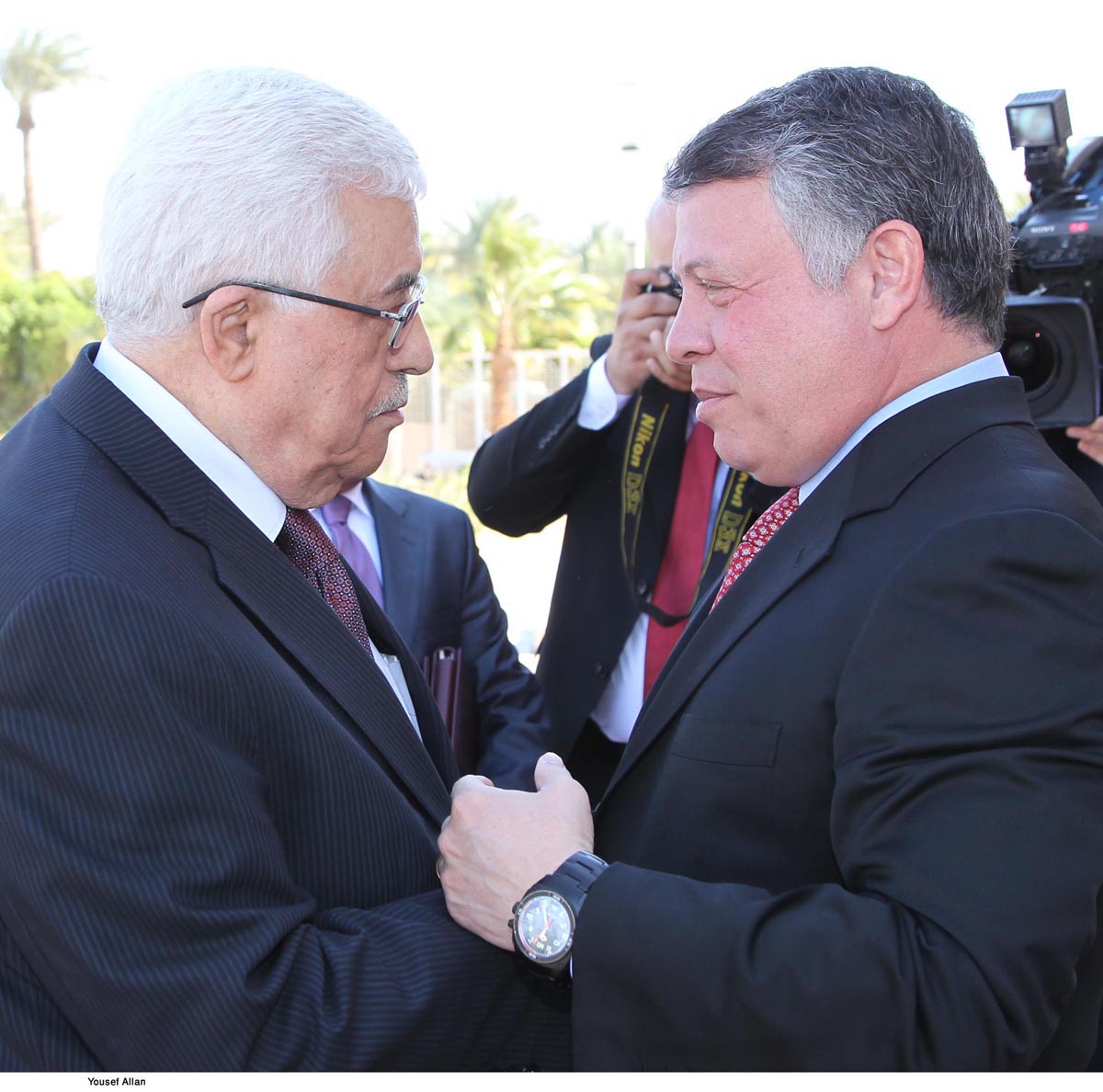 King, Abbas discuss peace efforts