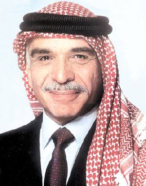 أبناء الوطن يحيون اليوم الذكرى الثالثة عشرة ليوم الوفاء والبيعة