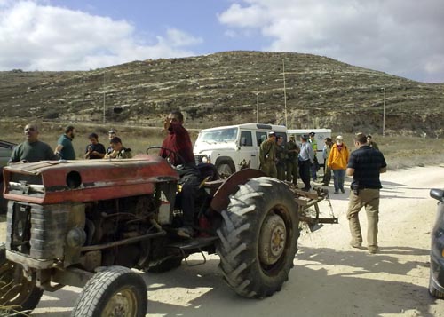 مستوطنون يستولون على أراض في قريوت شمال رام الله