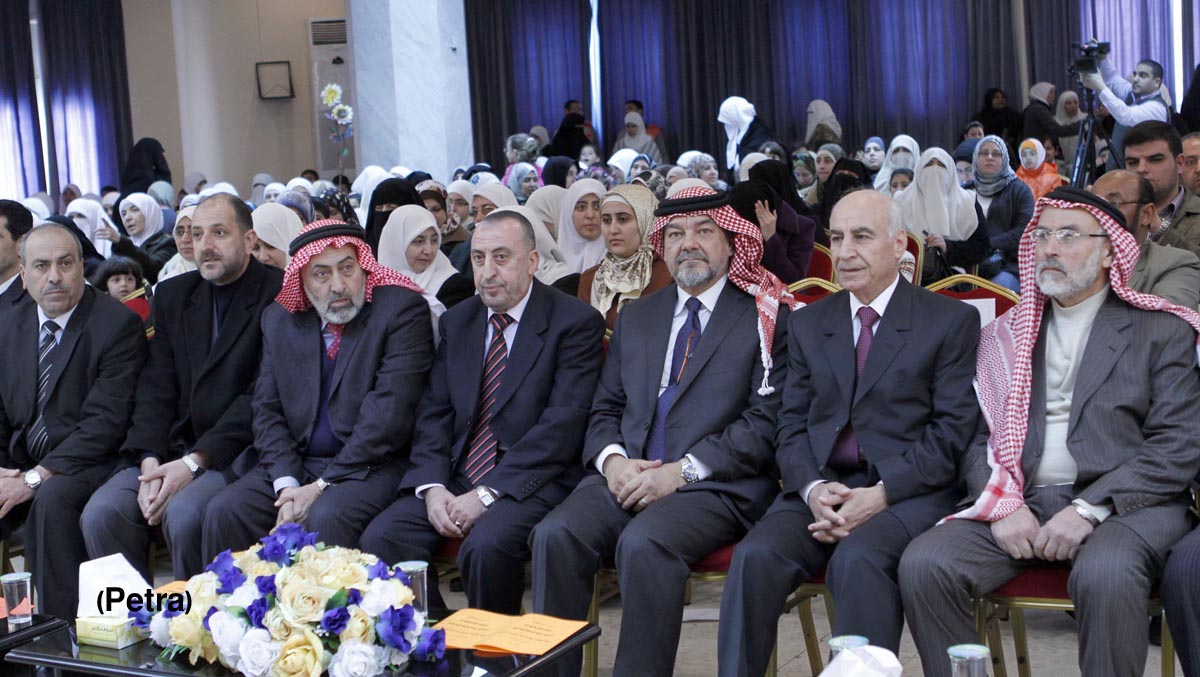 الامير عاصم بن نايف يرعى تخريج طلبة مشروع لحفظ القران الكريم