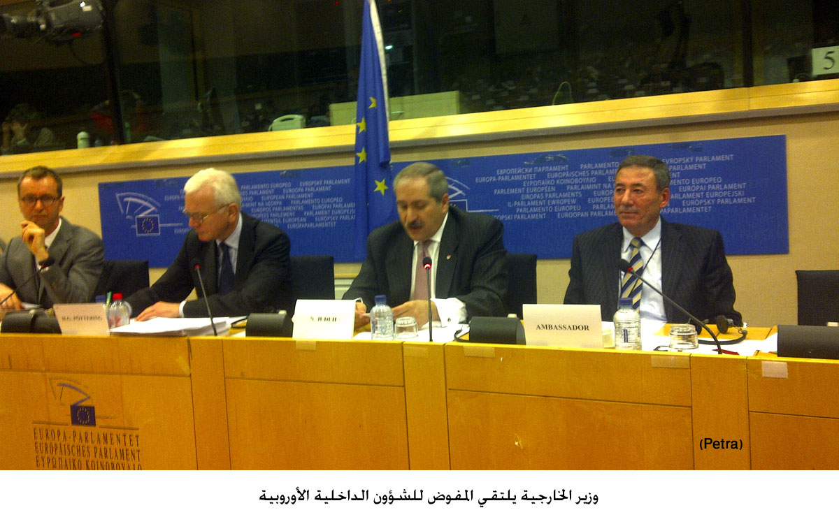 وزير الخارجية يلتقي رئيس وأعضاء لجنة شؤون خارجية البرلمان الأوروبي