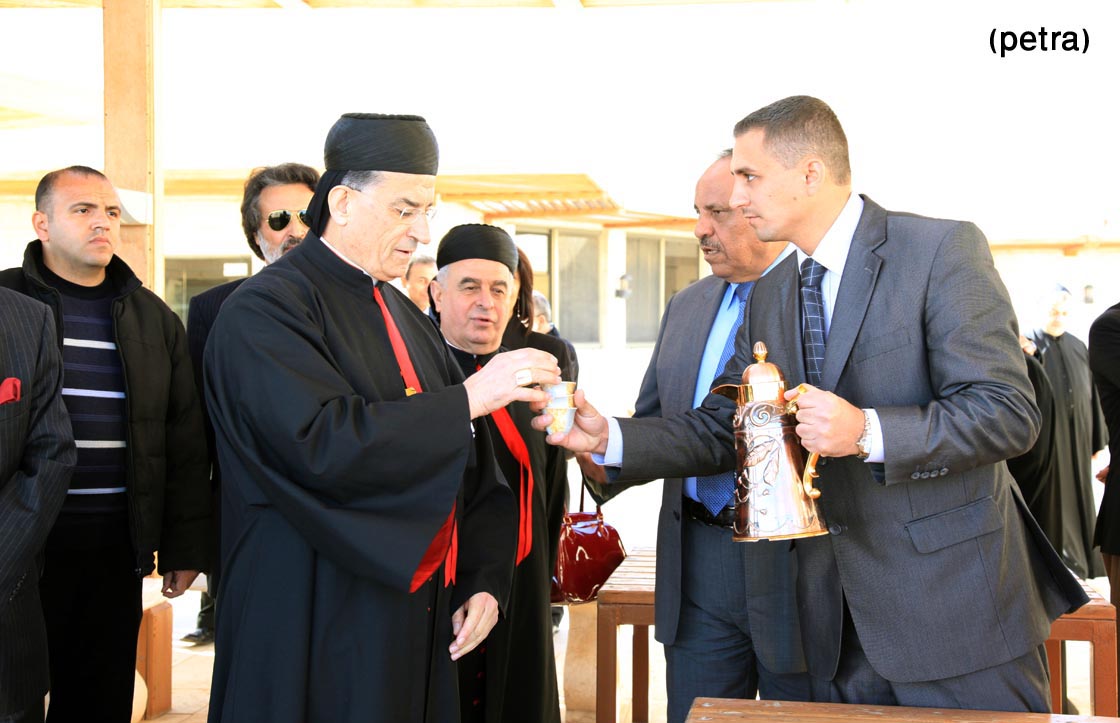 البطريرك الراعي يزور موقع ام الرصاص الاثري