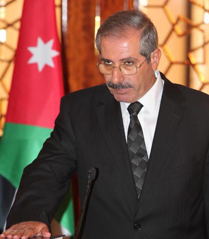 وزير المياه يردّ على استفسارات المواطنين عبر موقع مديريّة الإعلام والاتصال في رئاسة الوزراء