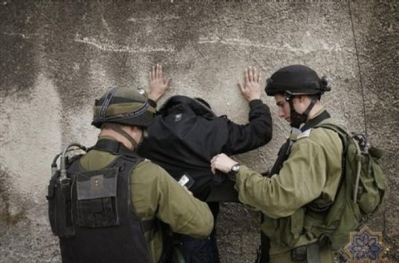 الاحتلال يقتحم نابلس ويعتقل اربعة مواطنين
