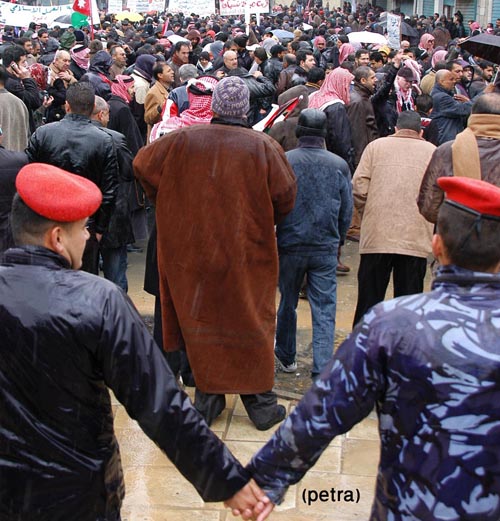 الجبهة الوطنية للاصلاح تنظم مسيرة سلمية في عمان