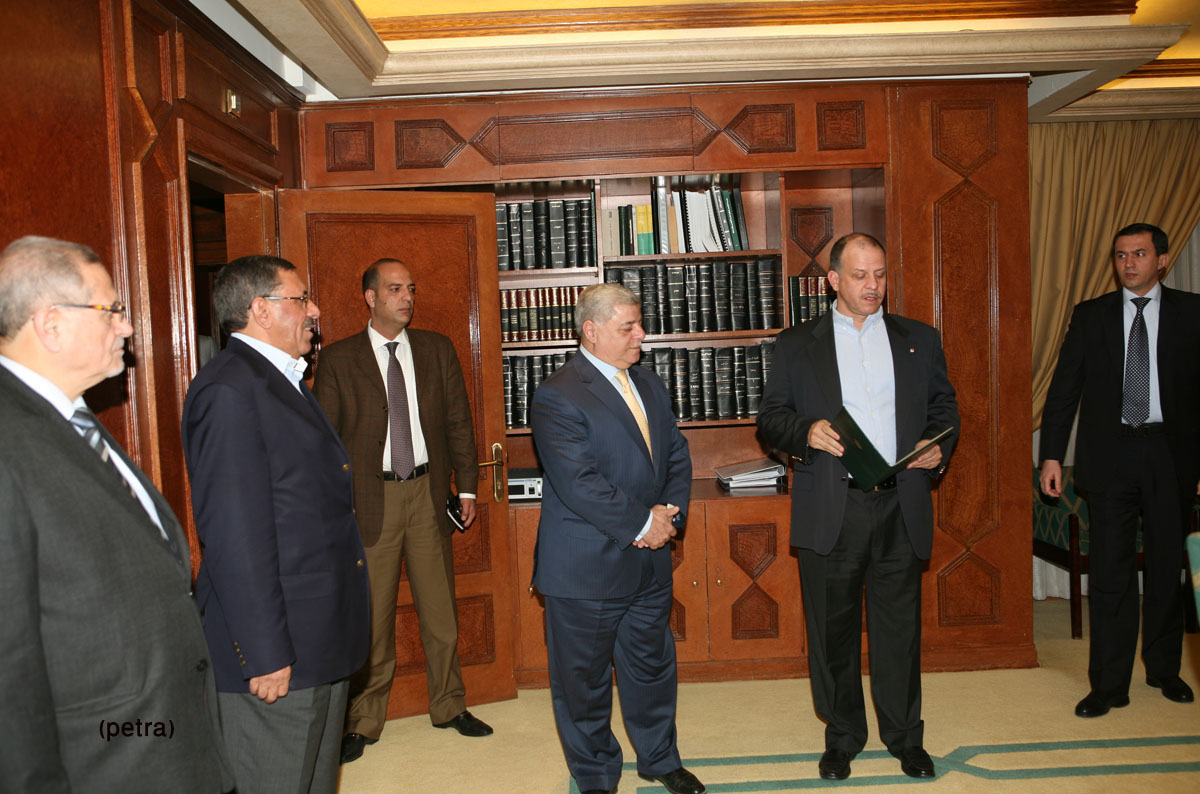 King leaves for Seoul