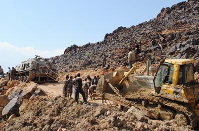 المنطقة العسكرية الوسطى تنقذ آلية لاشغال مأدبا