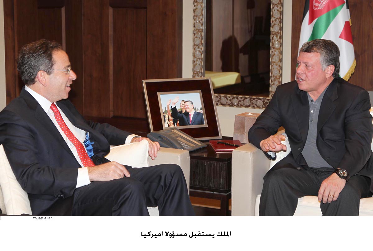 الملك يستقبل مسؤولا اميركيا