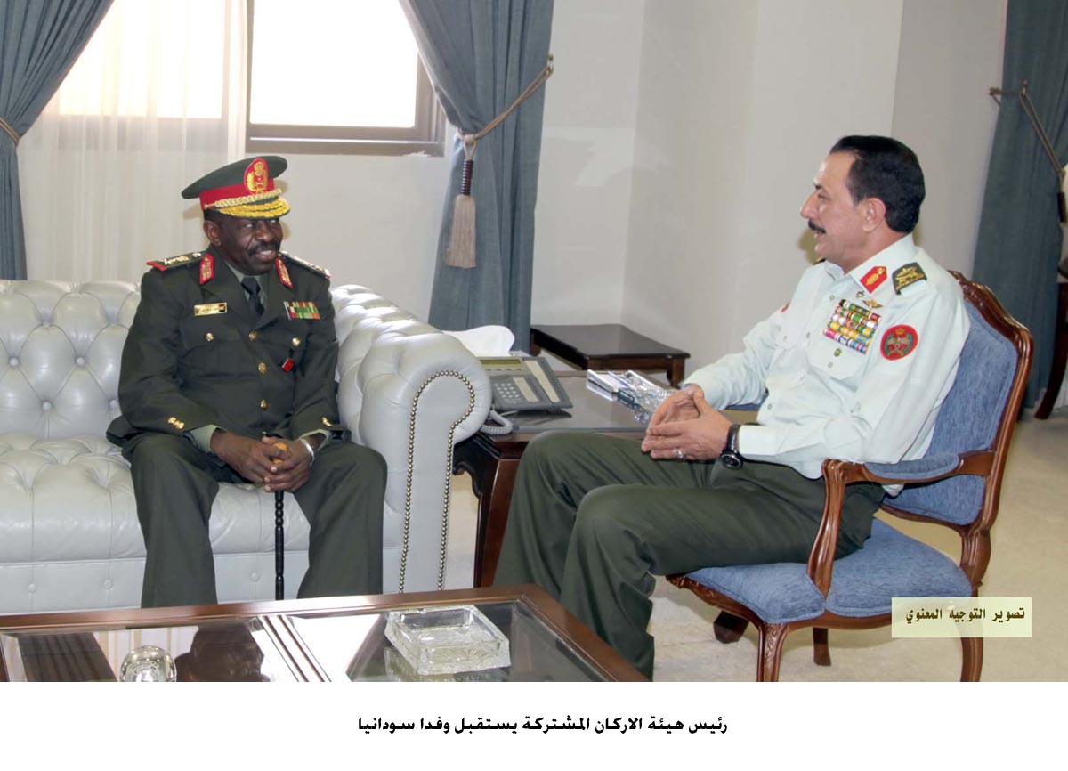 رئيس هيئة الاركان المشتركة يستقبل وفدا سودانيا
