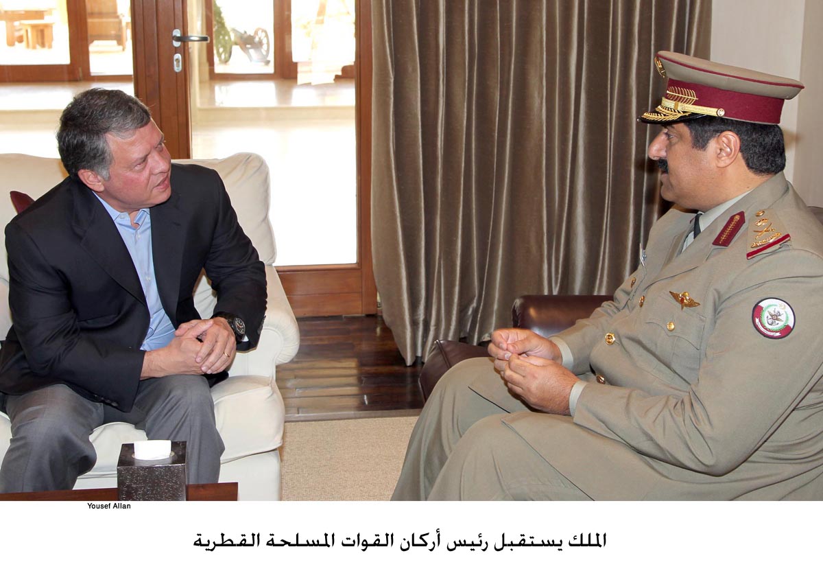 King meets Qatari Army Chief