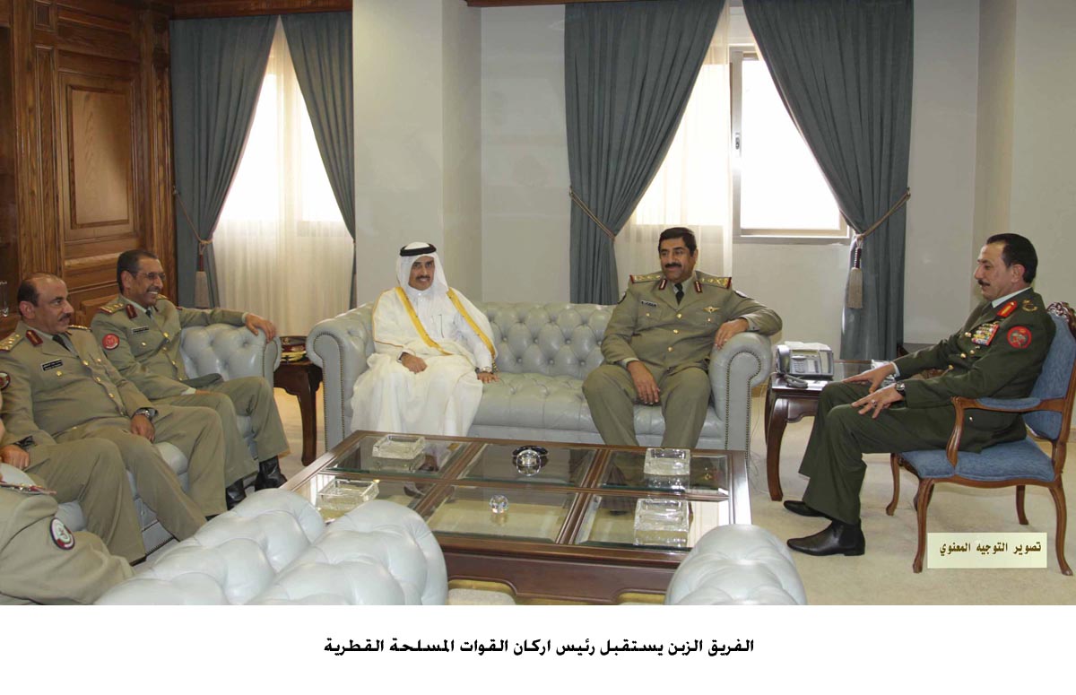 الفريق الزبن يستقبل رئيس اركان القوات المسلحة القطرية