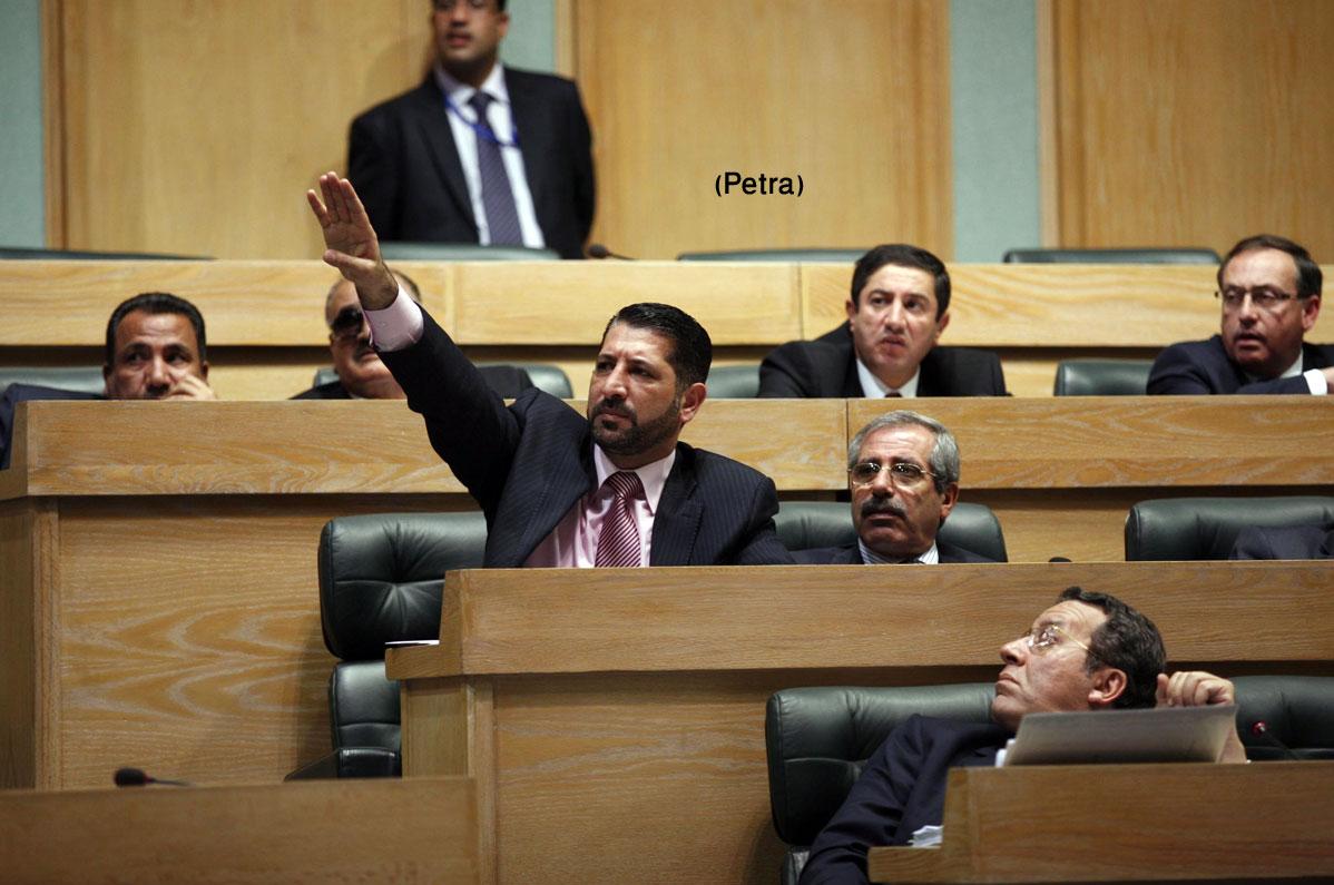 مجلس النواب يقرر بالاغلبية تأجيل طرح الثقة بوزير الشباب والرياضة