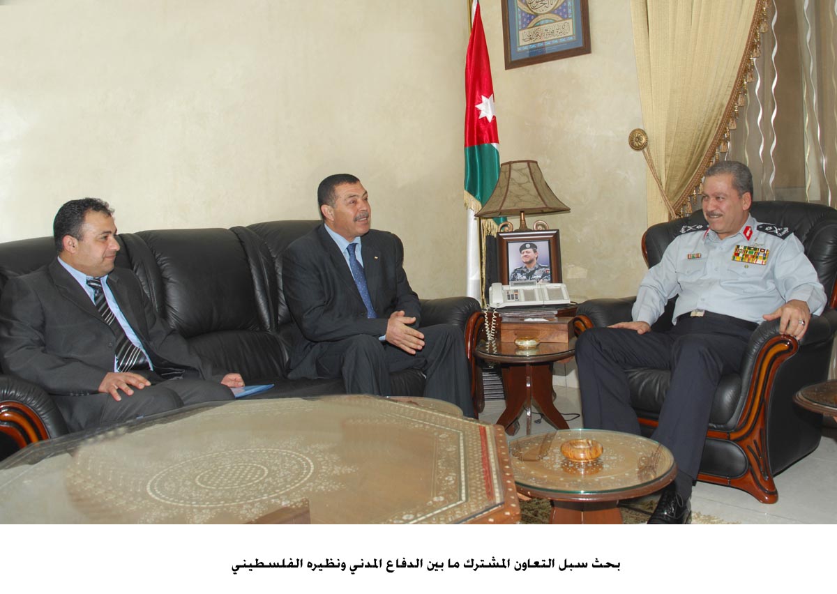 بحث سبل التعاون المشترك ما بين الدفاع المدني ونظيره الفلسطيني