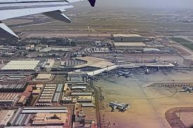 استئناف الحركة بمطار الكويت بعد موجة غبار