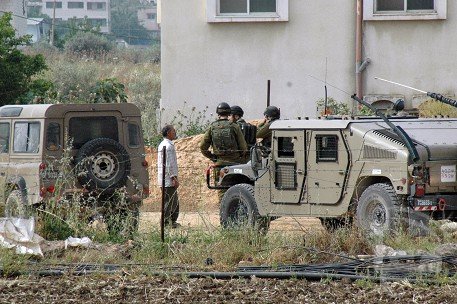 الاحتلال يعتقل 7 فلسطينيين في الضفة الغربية