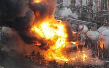 انفجار ضخم بمستودعات شركة بترول بمدينة السويس