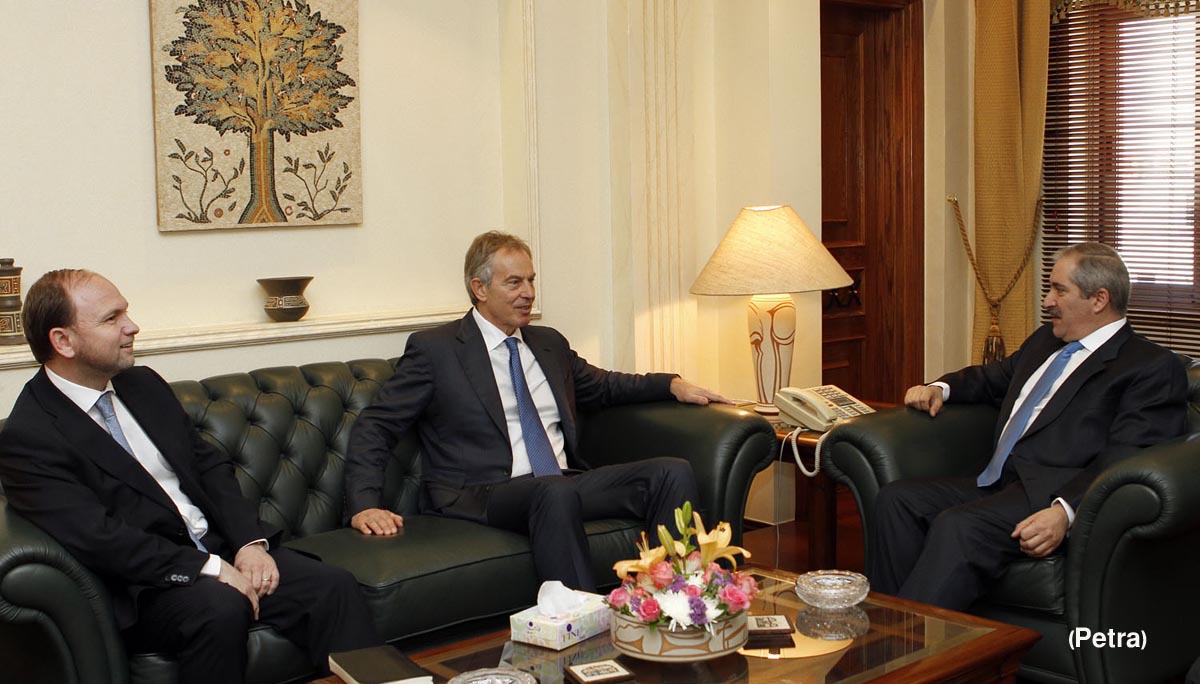 وزير الخارجية يجري مباحثات مع مبعوثي الرباعية الدولية