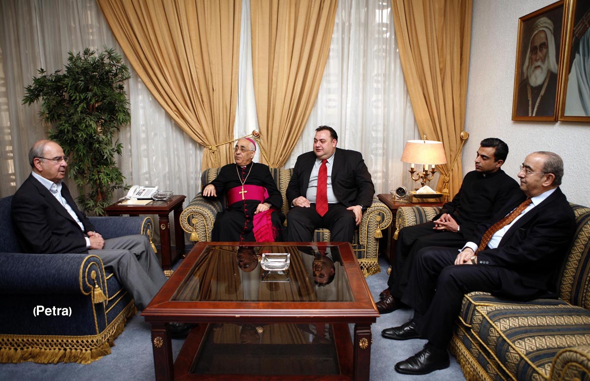 رئيس مجلس الأعيان يستقبل المطران مارون لحام