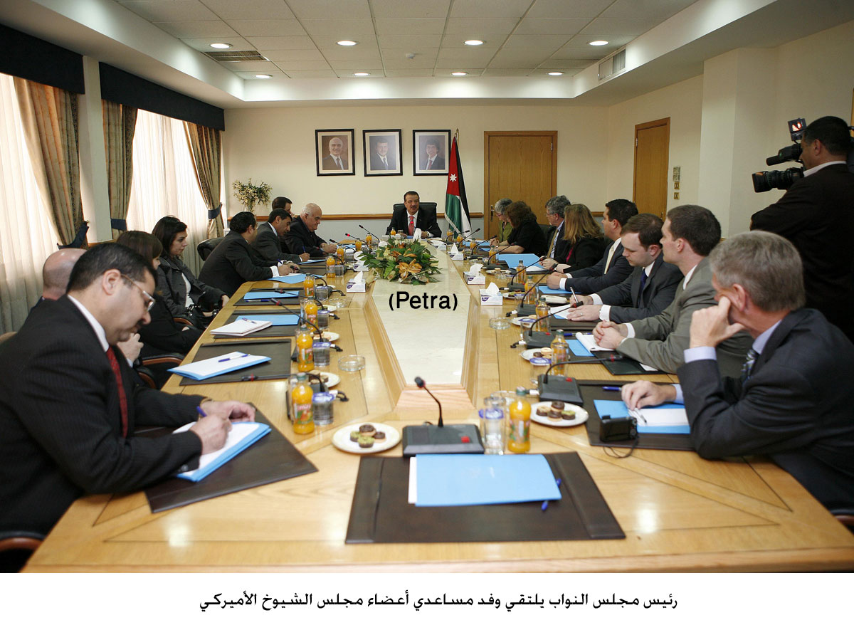 رئيس مجلس النواب يلتقي وفد مساعدي أعضاء مجلس الشيوخ الأميركي