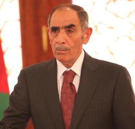 وزير الداخلية يتفقد جرحى حادث طريق الصافي العقبة