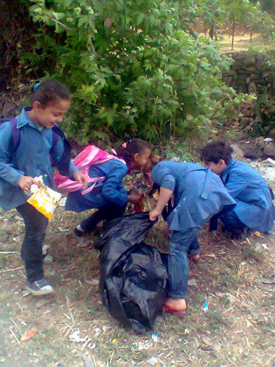 حملة نظافة شاملة لمنطقة وادي راجب