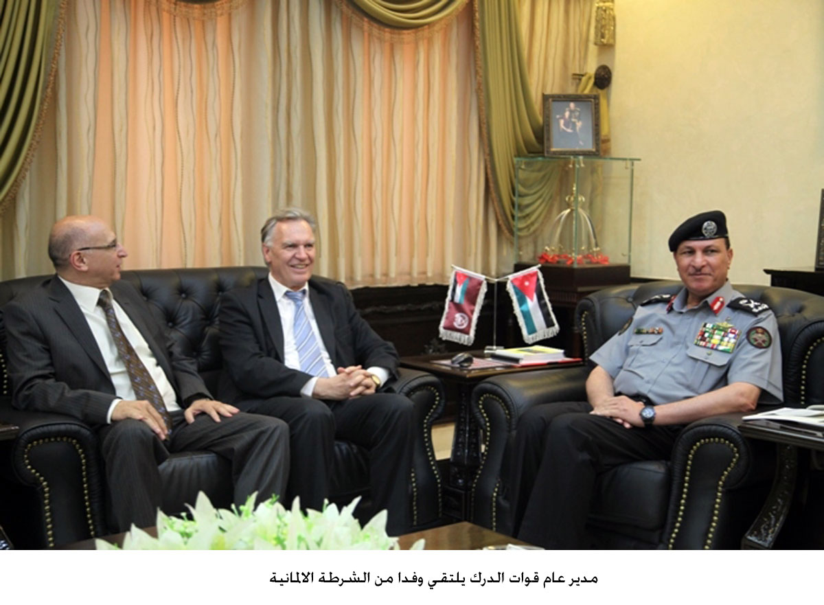 مدير عام قوات الدرك يلتقي وفدا من الشرطة الالمانية